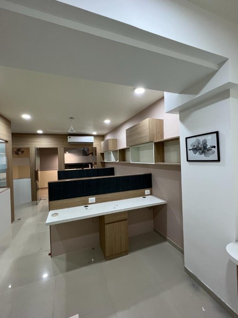 Office 1054 Sq. Ft. Commercial Office for Rent in Sindhu Bhavan Road Ahmedabad - Media 3