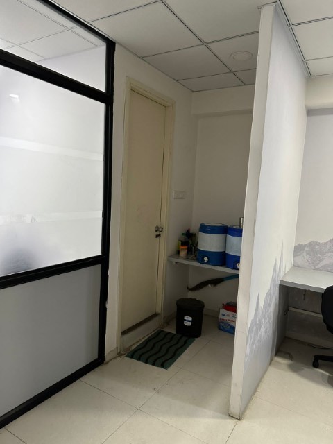Office 755 Sq. Ft. Commercial Office for Rent in Sola Ahmedabad - Media 9