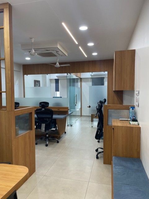 Office 840 Sq. Ft. Commercial Office for Rent in Science City Ahmedabad - Media 7