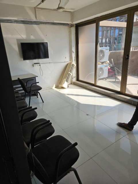 Office 1750 Sq. Ft. Commercial Office for Rent in Rajpath Rangoli Road Ahmedabad - Media 4