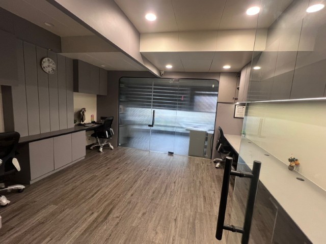 Office 1065 Sq. Ft. Commercial Office for Rent in Vastrapur Ahmedabad - Media 6