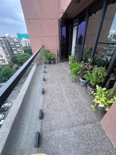 Office 1065 Sq. Ft. Commercial Office for Rent in Vastrapur Ahmedabad - Media 10