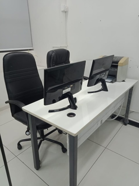 Office 710 Sq. Ft. Commercial Office for Rent in Jagatpur Ahmedabad - Media 2