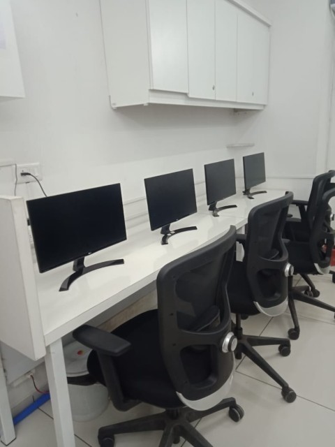 Office 710 Sq. Ft. Commercial Office for Rent in Jagatpur Ahmedabad - Media 6