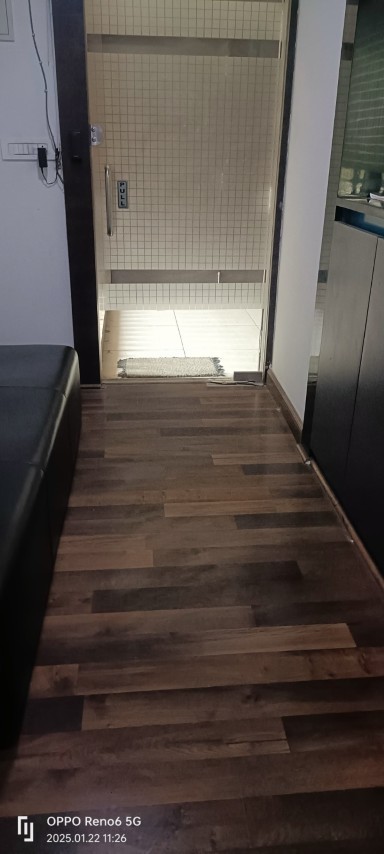 Office 1146 Sq. Ft. Commercial Office for Rent in Sg Highway Ahmedabad - Media 3
