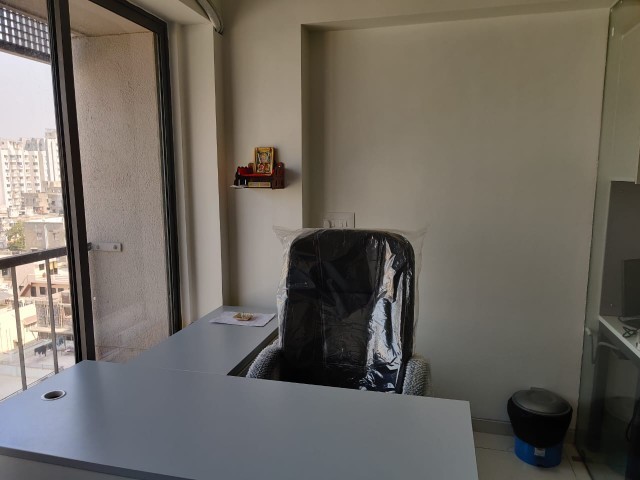 Office 505 Sq. Ft. Commercial Office for Rent in Satellite Ahmedabad