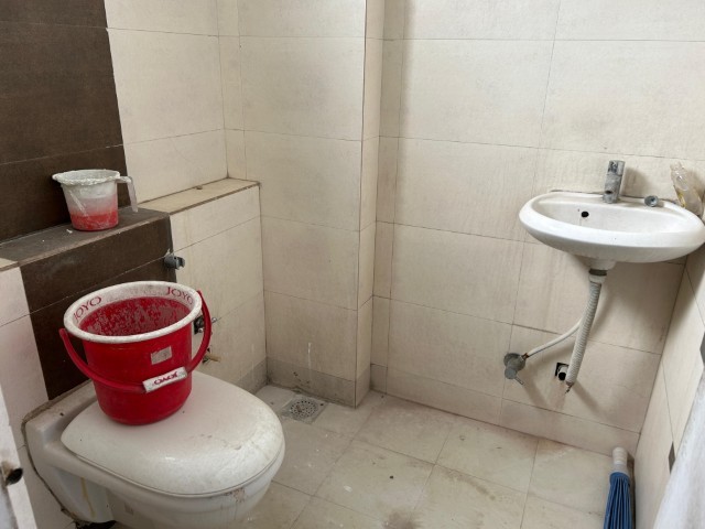 Office 1704 Sq. Ft. Commercial Office for Rent in Science City Ahmedabad - Media 8