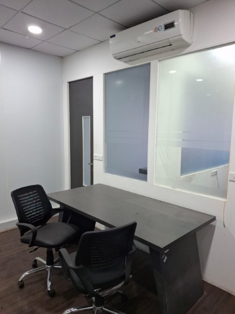 Office 1400 Sq. Ft. Commercial Office for Sale in Shyamal Cross Road Ahmedabad - Media 2