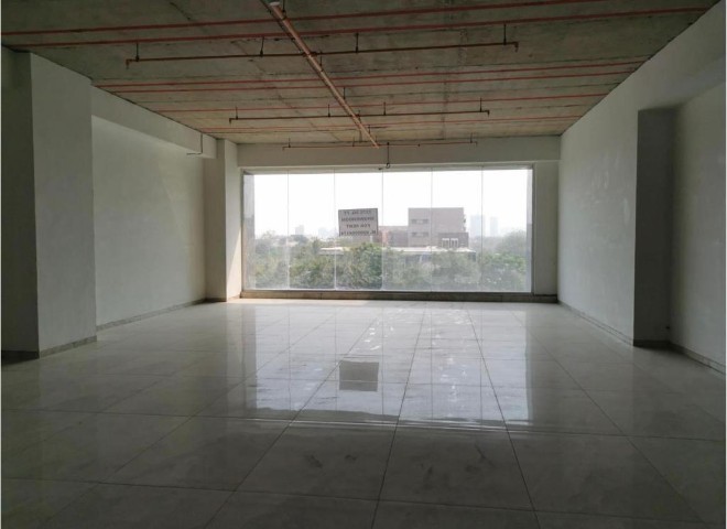 Showroom 2376 Sq. Ft. Showroom Second Floor for Rent in Sindhu Bhavan Road Ahmedabad - Media 2