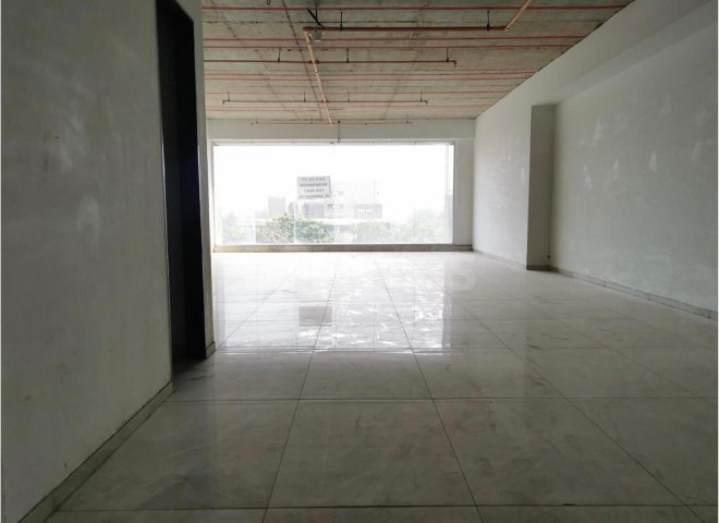 Showroom 2376 Sq. Ft. Showroom Second Floor for Rent in Sindhu Bhavan Road Ahmedabad - Media 5