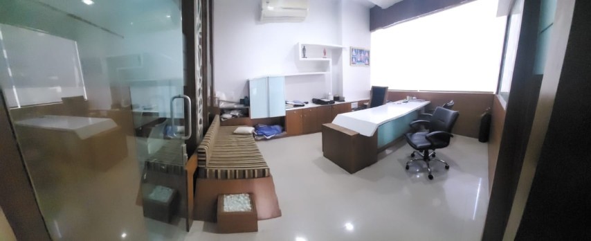 Office 1600 Sq. Ft. Commercial Office for Rent in Sola Ahmedabad - Media 18