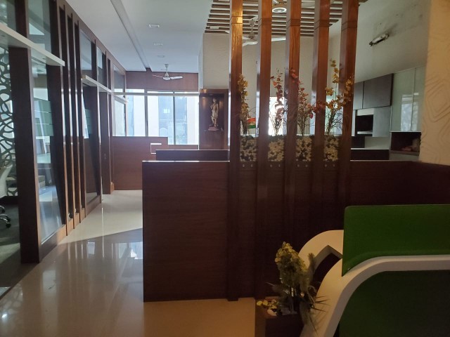Office 1600 Sq. Ft. Commercial Office for Rent in Sola Ahmedabad - Media 6