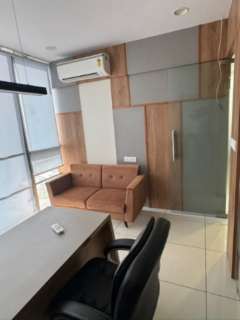 Office 926 Sq. Ft. Commercial Office for Rent in Sg Highway Ahmedabad - Media 7