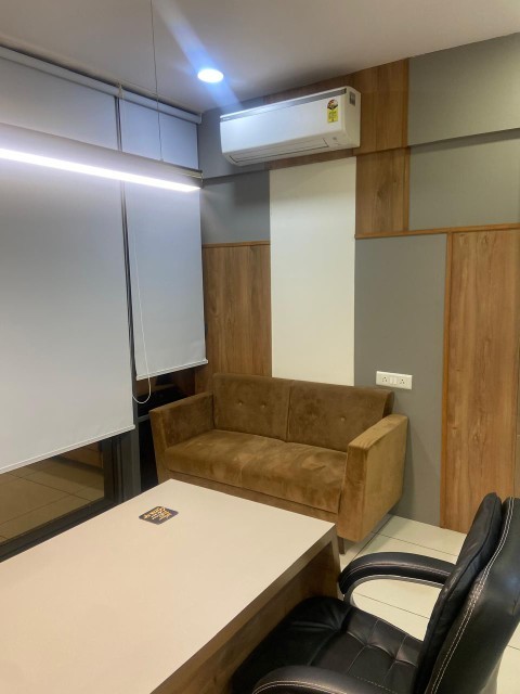 Office 926 Sq. Ft. Commercial Office for Sale in Sg Highway Ahmedabad - Media 9
