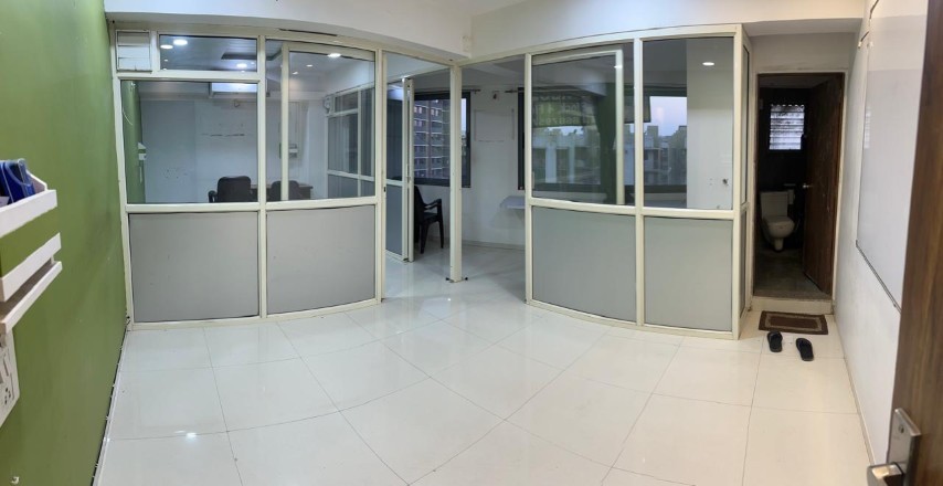 Office 685 Sq. Ft. Commercial Office for Rent in Gota Ahmedabad - Media 5
