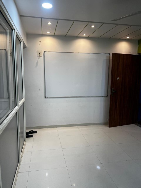 Office 685 Sq. Ft. Commercial Office for Rent in Gota Ahmedabad - Media 11