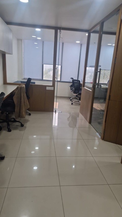 Office 830 Sq. Ft. Commercial Office for Rent in Vastrapur Ahmedabad - Media 4