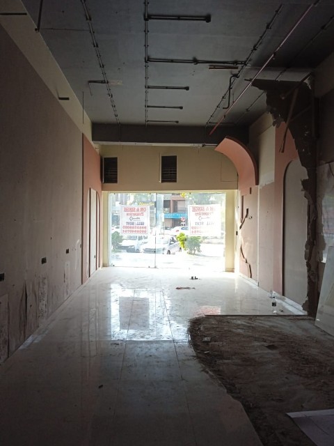 Showroom 2100 Sq. Ft. Showroom Ground Floor for Rent in Thaltej Ahmedabad - Media 2
