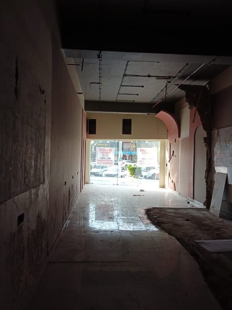 Showroom 2100 Sq. Ft. Showroom Ground Floor for Rent in Thaltej Ahmedabad - Media 5