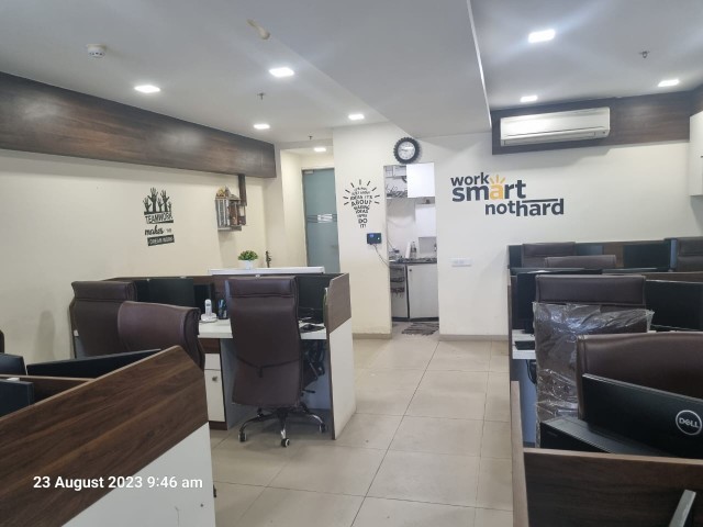 Office 1180 Sq. Ft. Commercial Office for Rent in Sg Highway Ahmedabad - Media 2