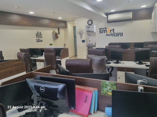 Office 1180 Sq. Ft. Commercial Office for Rent in Sg Highway Ahmedabad - Media 5