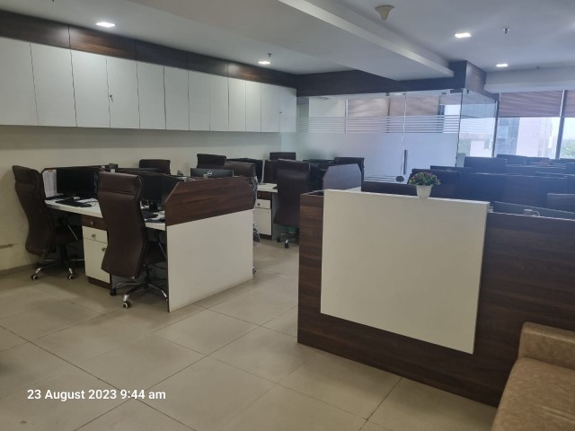 Office 1180 Sq. Ft. Commercial Office for Rent in Sg Highway Ahmedabad - Media 6