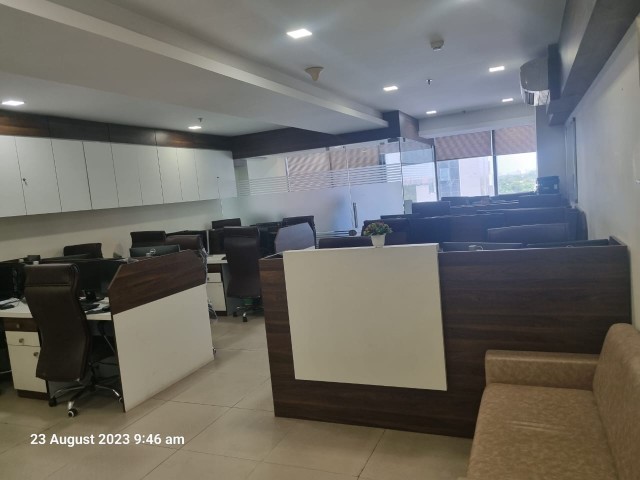 Office 1180 Sq. Ft. Commercial Office for Sale in Sg Highway Ahmedabad - Media 3