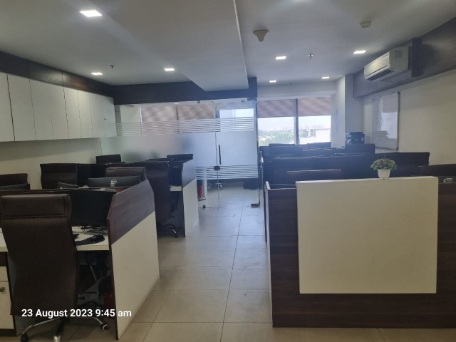 Office 1180 Sq. Ft. Commercial Office for Sale in Sg Highway Ahmedabad - Media 4