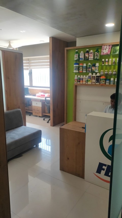 Office 900 Sq. Ft. Commercial Office for Rent in Sola Ahmedabad - Media 9
