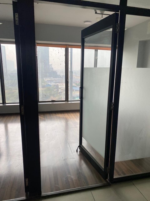 Office 1100 Sq. Ft. Commercial Office for Rent in Makarba Ahmedabad - Media 5