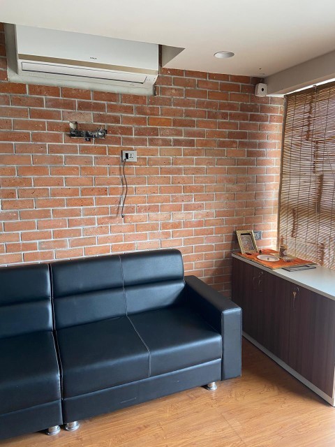 Office 876 Sq. Ft. Commercial Office for Rent in Rajpath Rangoli Road Ahmedabad - Media 5