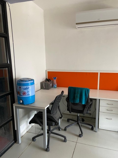 Office 876 Sq. Ft. Commercial Office for Rent in Rajpath Rangoli Road Ahmedabad - Media 9
