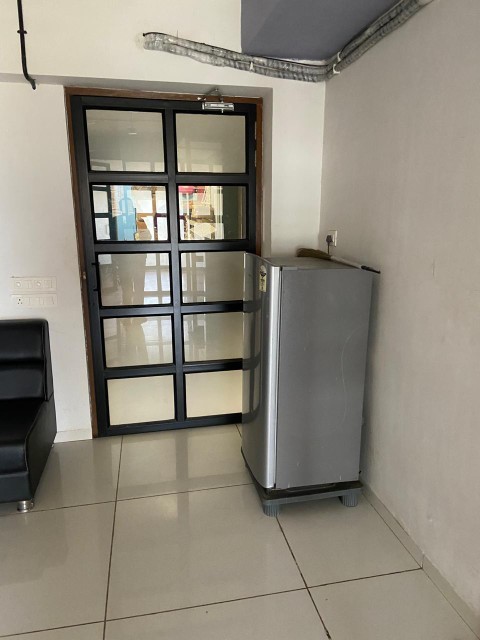 Office 876 Sq. Ft. Commercial Office for Rent in Rajpath Rangoli Road Ahmedabad - Media 10
