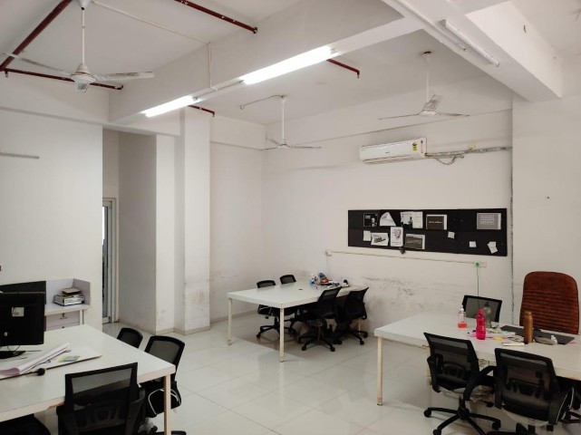 Office 3000 Sq. Ft. Commercial Office for Rent in Gota Ahmedabad - Media 13