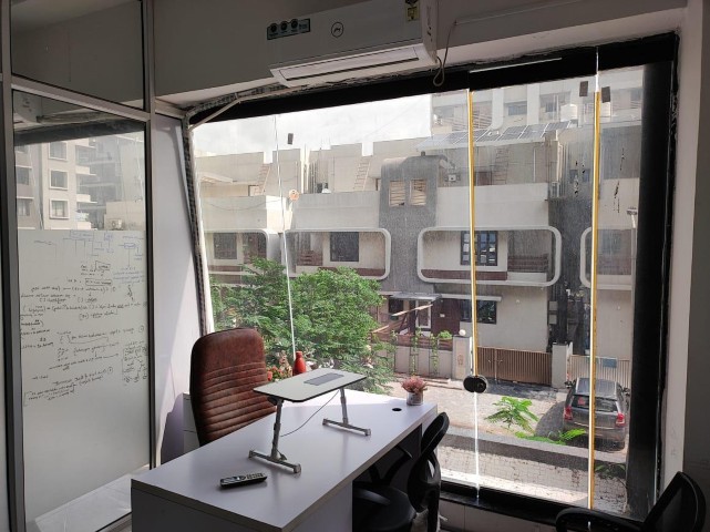 Office 3000 Sq. Ft. Commercial Office for Rent in Gota Ahmedabad - Media 5