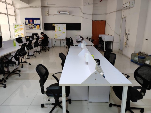 Office 3000 Sq. Ft. Commercial Office for Rent in Gota Ahmedabad - Media 4