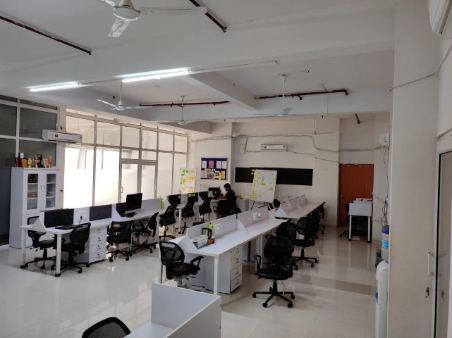 Office 3000 Sq. Ft. Commercial Office for Rent in Gota Ahmedabad - Media 3