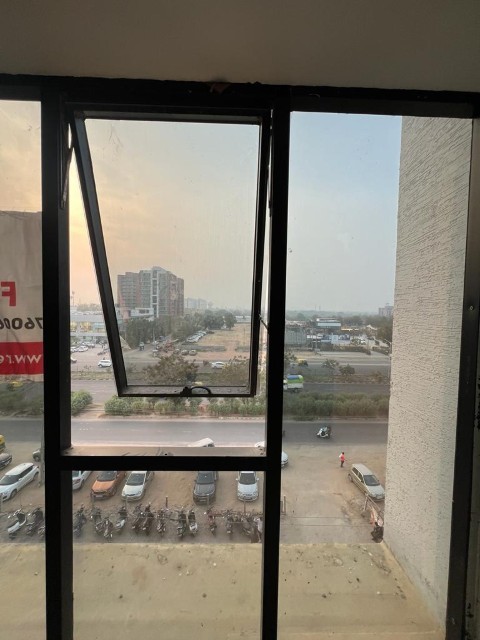 Office 850 Sq. Ft. Commercial Office for Rent in Gota Ahmedabad - Media 3