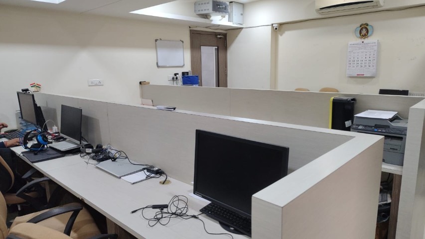 Office 985 Sq. Ft. Commercial Office for Rent in Makarba Ahmedabad - Media 2