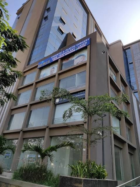 Shop 1400 Sq. Ft. Commercial Showroom for Sale in Science City Ahmedabad