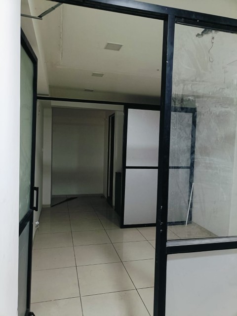 Showroom 480 Sq. Ft. Showroom Ground Floor for Rent in Shela Ahmedabad