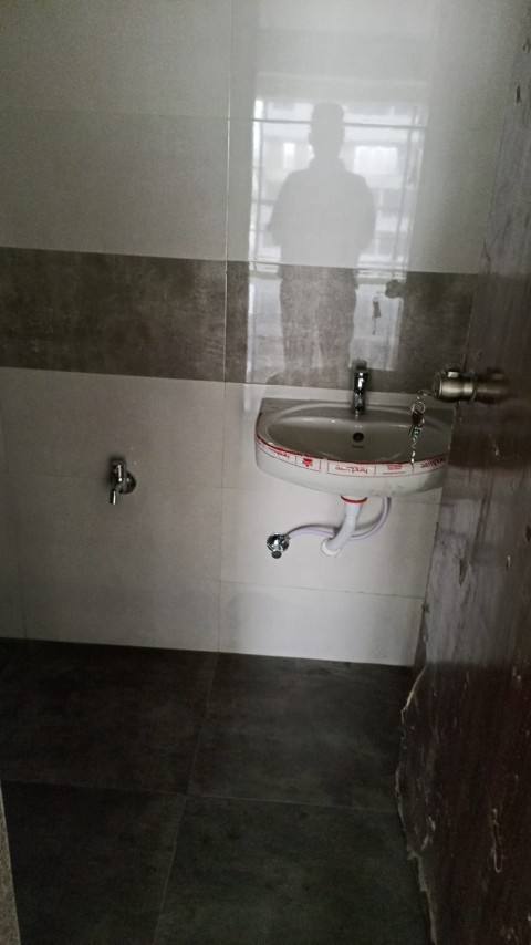 Office 737 Sq. Ft. Commercial Office for Rent in Sola Ahmedabad - Media 4
