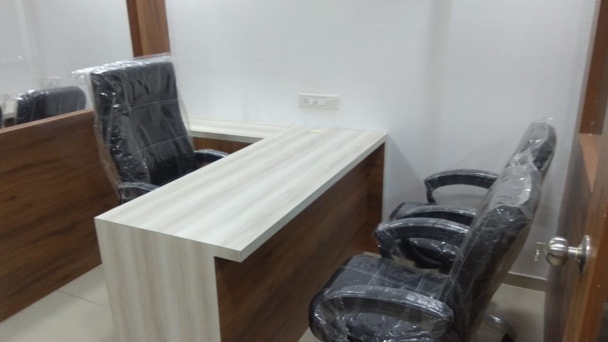 Office 696 Sq. Ft. Commercial Office for Rent in Rajpath Rangoli Road Ahmedabad - Media 4