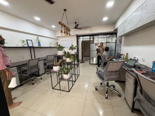 Office 822 Sq. Ft. Commercial Office for Rent in Rajpath Rangoli Road Ahmedabad - Media 4