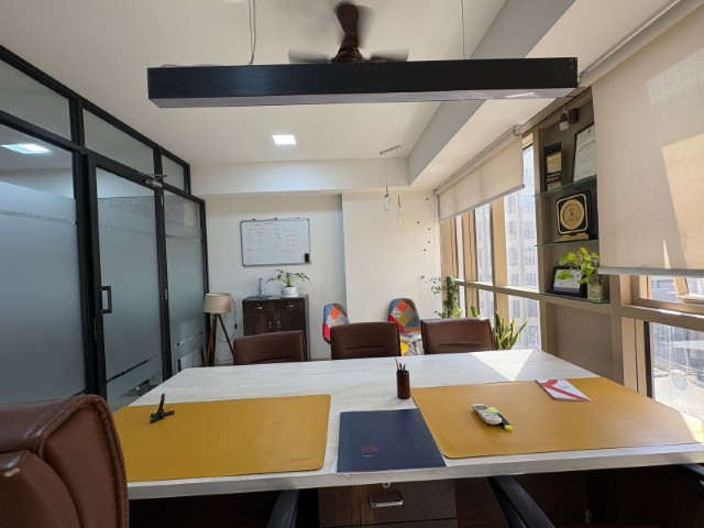 Office 822 Sq. Ft. Commercial Office for Rent in Rajpath Rangoli Road Ahmedabad - Media 6