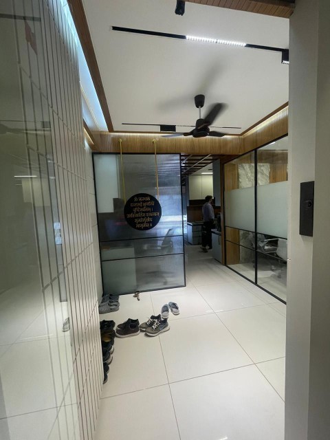 Office 1365 Sq. Ft. Commercial Office for Rent in Sindhu Bhavan Road Ahmedabad - Media 9