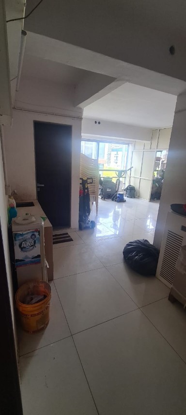 Office 800 Sq. Ft. Commercial Office for Rent in Sg Highway Ahmedabad - Media 6