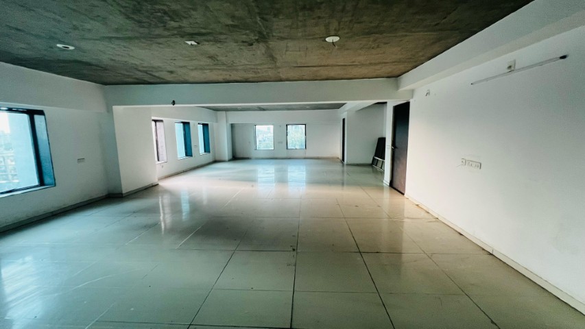 Office 2127 Sq. Ft. Commercial Office for Rent in Ambli Road Ahmedabad - Media 5
