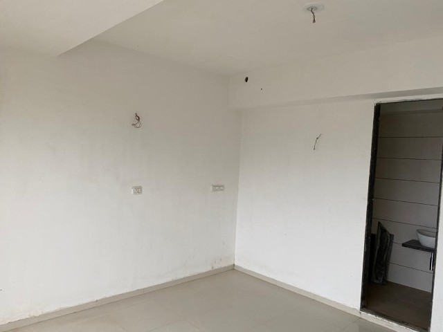 Office 487 Sq. Ft. Commercial Office for Sale in Shyamal Cross Road Ahmedabad - Media 3
