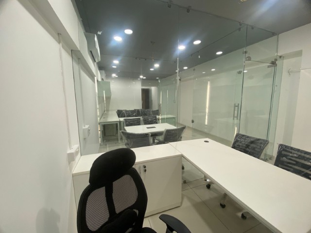 Office 890 Sq. Ft. Commercial Office for Rent in Jagatpur Ahmedabad - Media 2